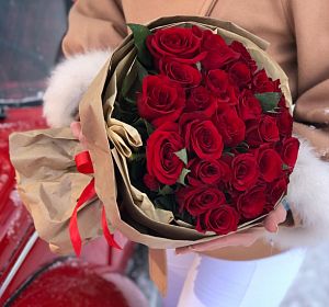 Букеты с красными розами — Букет Тонкий намек