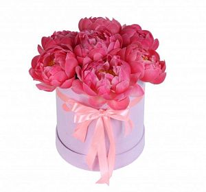 Цветы в шляпной коробке — Коробка с цветами Коралловые облака