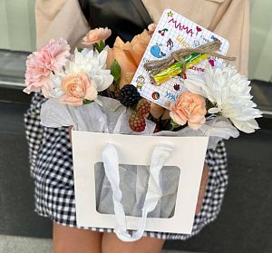 Цветы в пакете — Цветы в сумочке "За Знаниями"