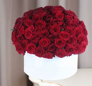 Цветы в шляпной коробке — Цветы в коробке Страстная любовь