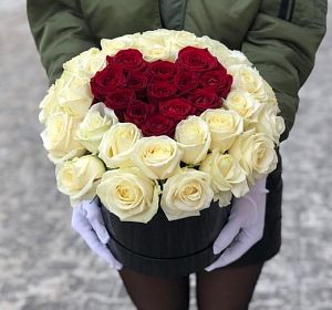 Цветы в шляпной коробке — Коробка с цветами Путь к твоему сердцу