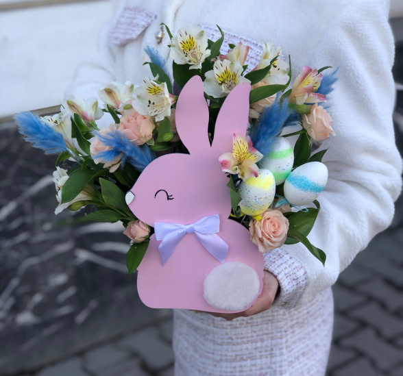 Ящик с цветами Пасхальный кролик розовый
