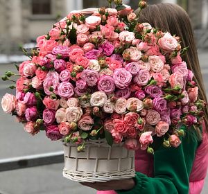 Букеты из кустовых роз с доставкой — Волны любви