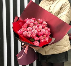 Букеты из кустовых роз с доставкой — Самой красивой