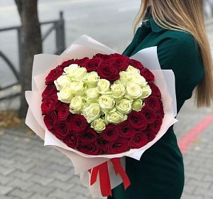 Букеты белых роз — Нежность в сердце