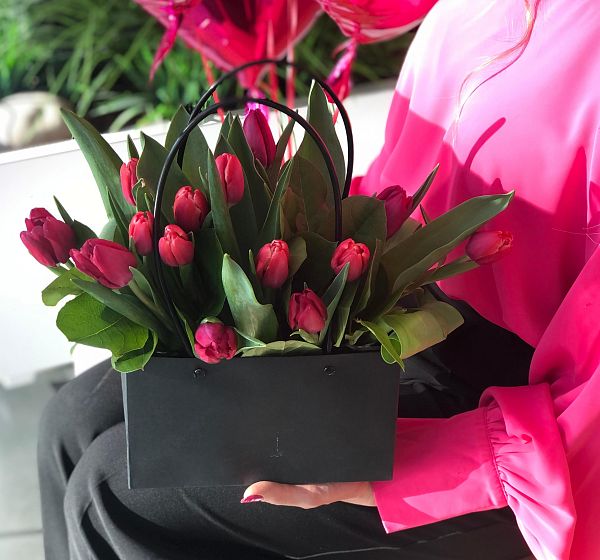 19 тюльпанов в сумочке  №2